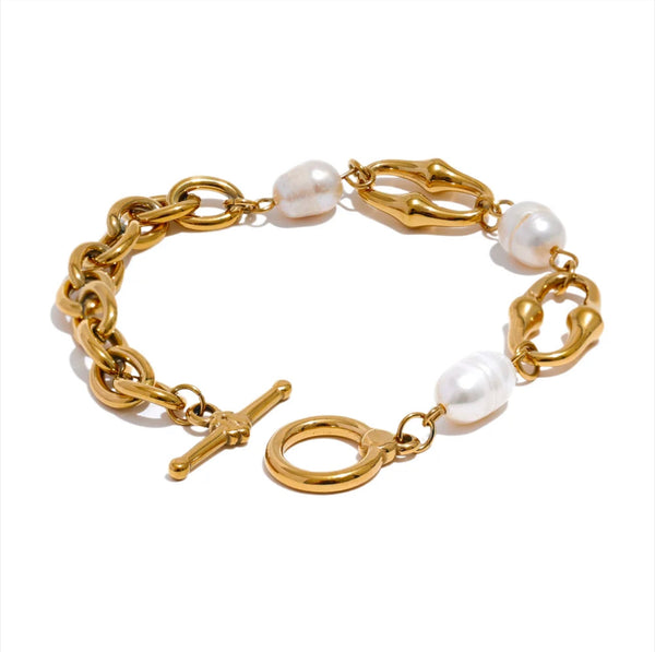 Pearl link Golden Bracelet